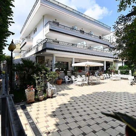 Hotel Criniera D'Oro Rimini Zewnętrze zdjęcie