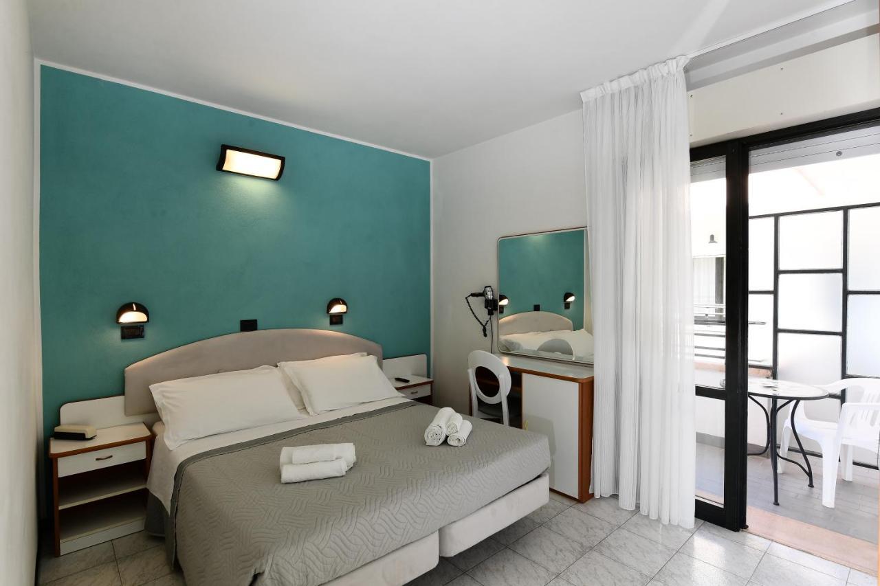 Hotel Criniera D'Oro Rimini Zewnętrze zdjęcie